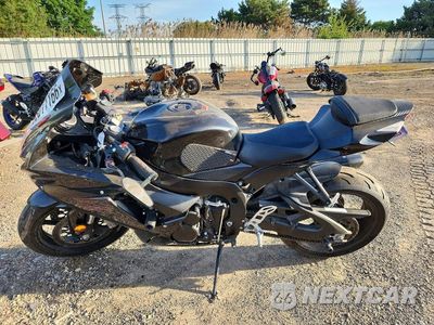 Trzecie zdjęcie samochodu z tyłu: 2013 SUZUKI GSX-R600 VIN:JS1GN7FA5D2103010 - miniatura
