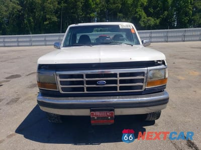 Piąte zdjęcie samochodu w środku: 1995 FORD F150 VIN:1FTEF14N4SNB67581 - miniatura