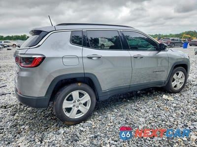 Trzecie zdjęcie samochodu z tyłu: 2022 JEEP COMPASS LATITUDE VIN:3C4NJCBB2NT112909 - miniatura