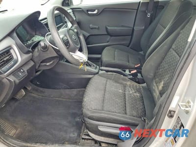 Zdjęcie 7 z 12 samochodu: 2018 KIA RIO LX VIN:3KPA24AB8JE070795 - miniatura
