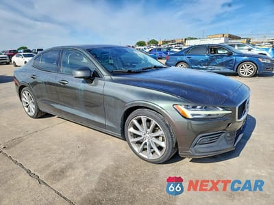 Czwarte zdjęcie samochodu z boku: 2020 VOLVO S60 T5 MOMENTUM VIN:7JR102FK1LG067079 - miniatura