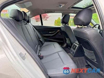 Zdjęcie 10 z 13 samochodu: 2014 BMW 328 XI VIN:WBA3B3C59EJ979225 - miniatura