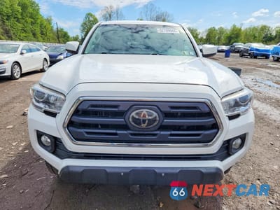 Piąte zdjęcie samochodu w środku: 2018 TOYOTA TACOMA SR5 V6 VIN:5TFCZ5AN4JX129331 - miniatura