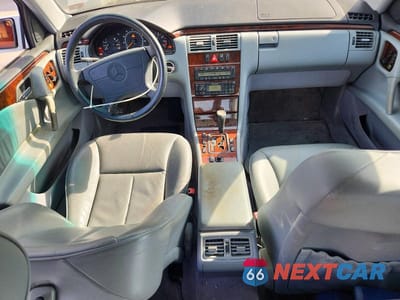 Zdjęcie 8 z 12 samochodu: 1999 MERCEDES-BENZ E 320 VIN:WDBJF65H7XA728938 - miniatura