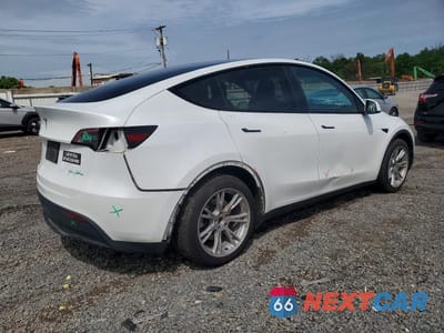 Trzecie zdjęcie samochodu z tyłu: 2023 TESLA MODEL Y VIN:7SAYGDEE1PA121383 - miniatura