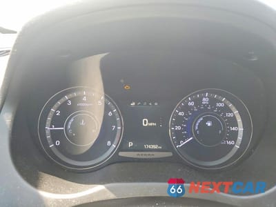 Zdjęcie 9 z 12 samochodu: 2017 HYUNDAI AZERA BASE VIN:KMHFG4JG4HA585725 - miniatura