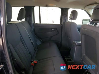 Zdjęcie 11 z 13 samochodu: 2011 JEEP LIBERTY SPORT VIN:1J4PN2GK7BW545643 - miniatura