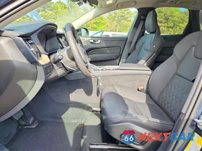 Zdjęcie 7 z 13 samochodu: 2026 VOLVO XC60 PLUS VIN:YV4M12RC8T1485734 - miniatura