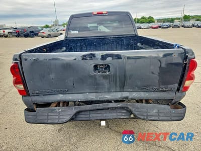 Zdjęcie 6 z 12 samochodu: 2004 CHEVROLET SILVERADO K2500 VIN:1GCGK23U94F108008 - miniatura