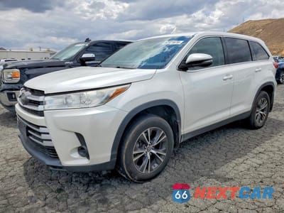 2019 TOYOTA HIGHLANDER LE 5TDBZRFH7KS945222 - główne zdjęcie licytacji z USA - miniatura