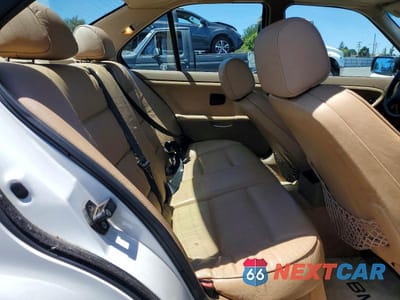 Zdjęcie 10 z 12 samochodu: 1998 BMW 328 I AUTOMATIC VIN:WBACD432XWAV65748 - miniatura