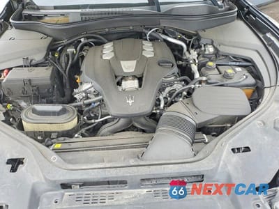 Zdjęcie 12 z 13 samochodu: 2019 MASERATI LEVANTE LUXURY VIN:ZN661XUL7KX338637 - miniatura