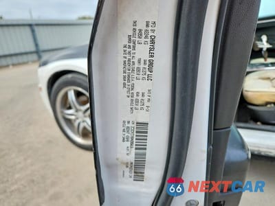 Zdjęcie 12 z 12 samochodu: 2010 CHRYSLER 300 TOURING VIN:2C3CA1CV6AH285019 - miniatura