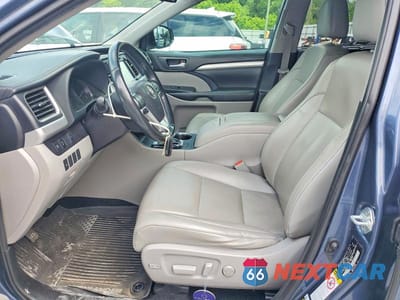 Zdjęcie 7 z 12 samochodu: 2019 TOYOTA HIGHLANDER XLE VIN:5TDKZRFH9KS326864 - miniatura