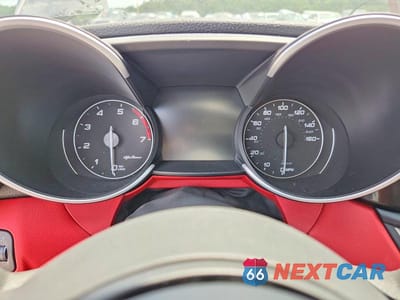 Zdjęcie 9 z 12 samochodu: 2021 ALFA ROMEO GIULIA SPORT VIN:ZARFANAN0M7644910 - miniatura
