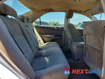 Zdjęcie 10 z 12 samochodu: 2005 TOYOTA CAMRY LE VIN:4T1BE30K25U535369 - miniatura