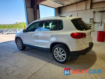 Drugie zdjęcie samochodu z przodu: 2014 VOLKSWAGEN TIGUAN S VIN:WVGBV3AXXEW542858 - miniatura