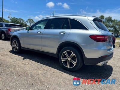 Trzecie zdjęcie samochodu z tyłu: 2017 MERCEDES-BENZ GLC 300 4MATIC VIN:WDC0G4KB0HF140697 - miniatura