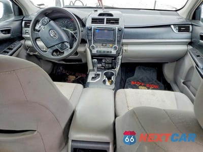 Zdjęcie 8 z 12 samochodu: 2012 TOYOTA CAMRY L VIN:4T1BF1FK3CU628701 - miniatura
