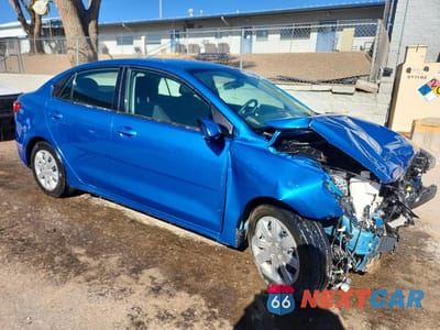 Czwarte zdjęcie samochodu z boku: 2021 KIA RIO S VIN:3KPA24AD5ME430630 - miniatura