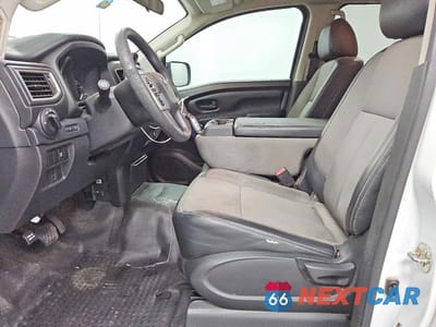 Zdjęcie 7 z 12 samochodu: 2017 NISSAN TITAN S VIN:1N6AA1EKXHN532238 - miniatura