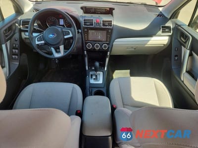 Zdjęcie 8 z 13 samochodu: 2017 SUBARU FORESTER 2.5I PREMIUM VIN:JF2SJAEC8HH581115 - miniatura