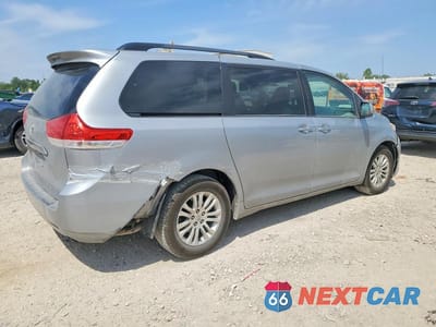 Trzecie zdjęcie samochodu z tyłu: 2014 TOYOTA SIENNA XLE 8-PASSENGER VIN:5TDYK3DC3ES426188 - miniatura