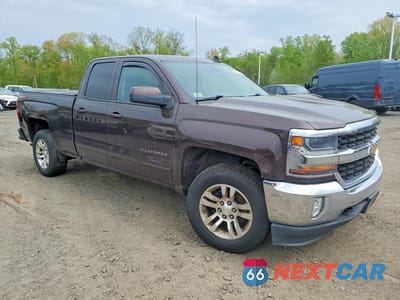 Czwarte zdjęcie samochodu z boku: 2016 CHEVROLET SILVERADO K1500 LT VIN:1GCVKREC0GZ193232 - miniatura