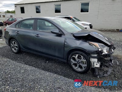 Czwarte zdjęcie samochodu z boku: 2021 KIA FORTE LXS VIN:3KPF24AD7ME326209 - miniatura