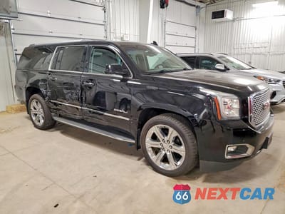 Czwarte zdjęcie samochodu z boku: 2016 GMC YUKON XL DENALI VIN:1GKS2HKJ9GR467113 - miniatura