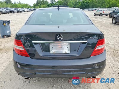 Zdjęcie 6 z 12 samochodu: 2013 MERCEDES-BENZ C 300 4MATIC VIN:WDDGF8AB3DA785020 - miniatura