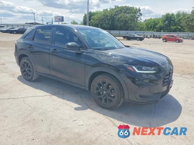 Czwarte zdjęcie samochodu z boku: 2025 HONDA HR-V SPORT VIN:3CZRZ1H55SM707902 - miniatura
