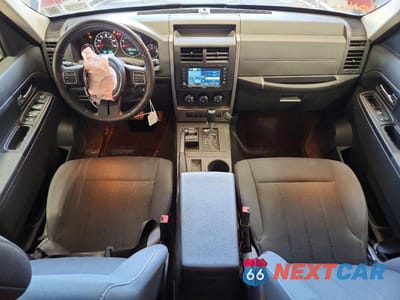 Zdjęcie 8 z 13 samochodu: 2012 JEEP LIBERTY SPORT VIN:1C4PJMAK7CW109768 - miniatura