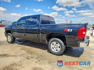 Drugie zdjęcie samochodu z przodu: 2013 CHEVROLET SILVERADO K1500 LT VIN:3GCPKSE73DG257830 - miniatura