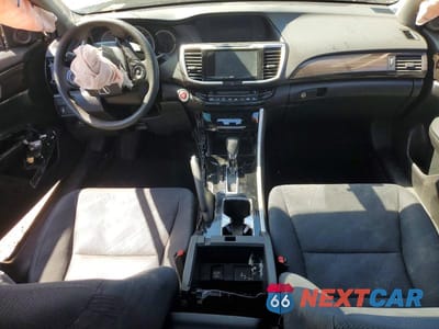 Zdjęcie 8 z 13 samochodu: 2017 HONDA ACCORD EX VIN:1HGCR2F74HA161199 - miniatura