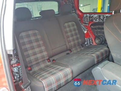 Zdjęcie 10 z 13 samochodu: 2015 VOLKSWAGEN GTI VIN:3VWYT7AU1FM057329 - miniatura