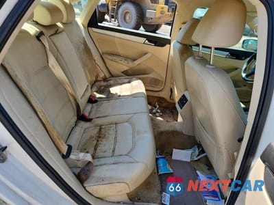 Zdjęcie 10 z 12 samochodu: 2013 VOLKSWAGEN PASSAT SE VIN:1VWBP7A31DC043804 - miniatura