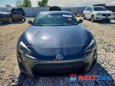 Piąte zdjęcie samochodu w środku: 2013 SCION FR-S VIN:JF1ZNAA18D1714860 - miniatura