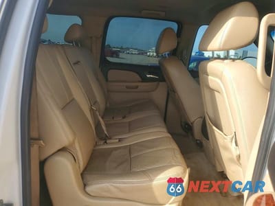 Zdjęcie 11 z 13 samochodu: 2008 CHEVROLET SUBURBAN C1500 LS VIN:1GNFC16018R206473 - miniatura