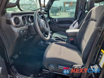 Zdjęcie 7 z 13 samochodu: 2023 JEEP GLADIATOR SPORT VIN:1C6HJTAG0PL584624 - miniatura