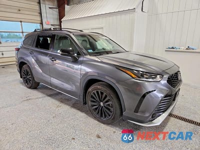 Czwarte zdjęcie samochodu z boku: 2023 TOYOTA HIGHLANDER VIN:5TDKDRBH6PS029238 - miniatura