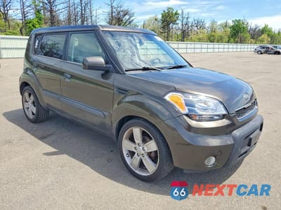 Czwarte zdjęcie samochodu z boku: 2010 KIA SOUL + VIN:KNDJT2A20A7094784 - miniatura