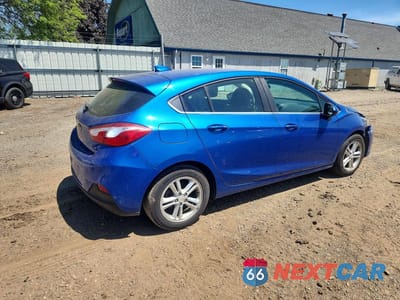 Trzecie zdjęcie samochodu z tyłu: 2017 CHEVROLET CRUZE LT VIN:3G1BE6SM3HS516539 - miniatura