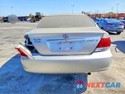 Zdjęcie 6 z 12 samochodu: 2005 TOYOTA CAMRY LE VIN:4T1BE32K55U595692 - miniatura