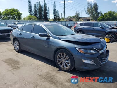 Czwarte zdjęcie samochodu z boku: 2020 CHEVROLET MALIBU LT VIN:1G1ZD5ST5LF034820 - miniatura