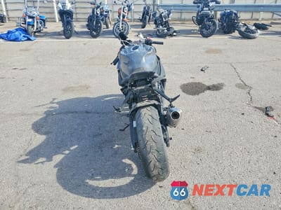 Czwarte zdjęcie samochodu z boku: 2025 SUZUKI GSX-R750 VIN:JS1GR7MAXS7101356 - miniatura