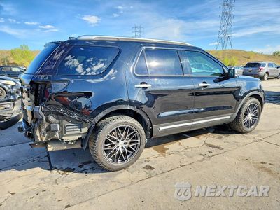 Trzecie zdjęcie samochodu z tyłu: 2017 FORD EXPLORER PLATINUM VIN:1FM5K8HT9HGD40341 - miniatura