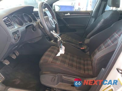 Zdjęcie 7 z 13 samochodu: 2015 VOLKSWAGEN GTI VIN:3VW5T7AU1FM100831 - miniatura