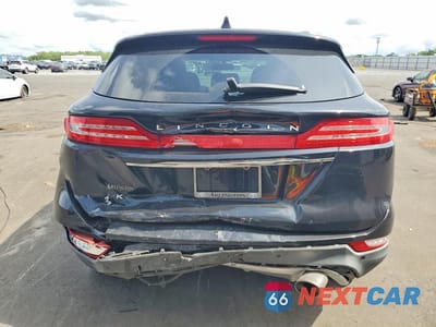Zdjęcie 6 z 13 samochodu: 2019 LINCOLN MKC VIN:5LMCJ1C99KUL46966 - miniatura