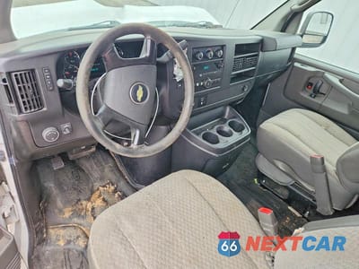 Zdjęcie 8 z 12 samochodu: 2014 CHEVROLET EXPRESS 2500 CARGO - DELIVERY VAN VIN:1GCWGFCA1E1205860 - miniatura